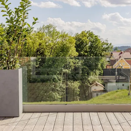 Penthouse Huegellandblick Mit Whirlpool Und 80 M2 Terrasse * Nestelbach bei Graz