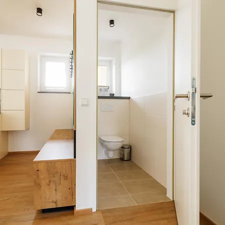 Penthouse Huegellandblick Mit Whirlpool Und 80 M2 Terrasse Appartamento Nestelbach bei Graz